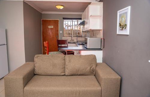 Molepolole Apartment | Ranks Guesthouse