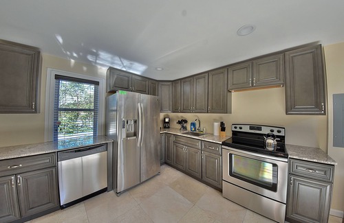Highland Garden Villa | Rare 5-Home Luxury Compound Pool Hot Tubs Art Privacy Sleeps 16