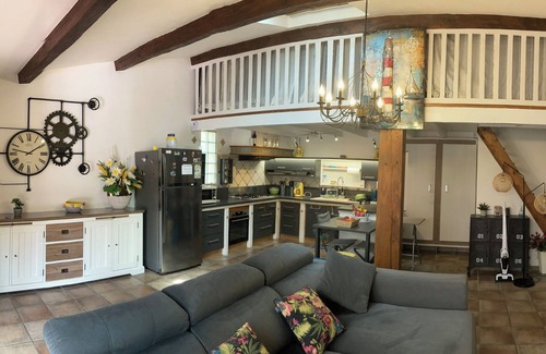 Argeles Plage Villa | Rare, A 100 m de la Plage, Villa Avec Piscine, Jardin et Parking Privé Clos