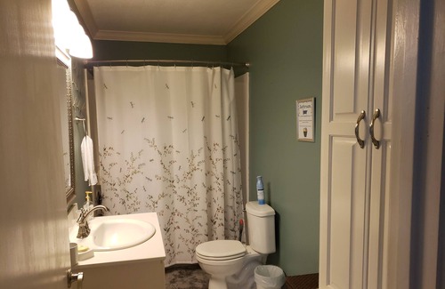 Westlake House | Rare- Cheerful, Family 3BR home with pool, Close to Golf Course & Casinos!
