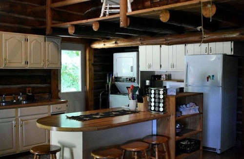 Walker Cabin | Rare relaxation in your 3-bedroom Ranch cabin