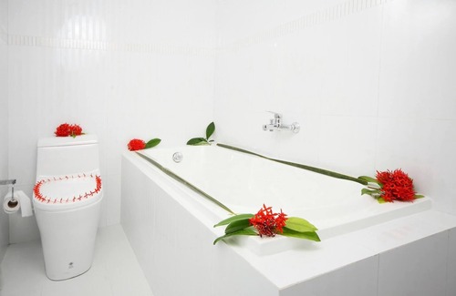 Rasdhoo Hotel | Rasdhoo Coralville
