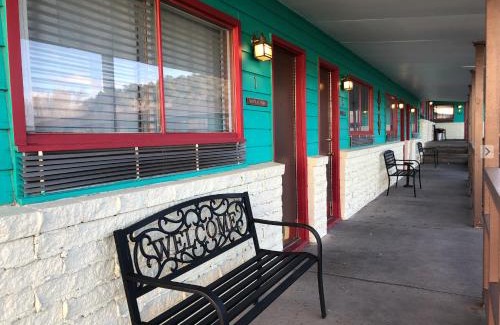 Raton Hotel | Raton Pass Motor Inn