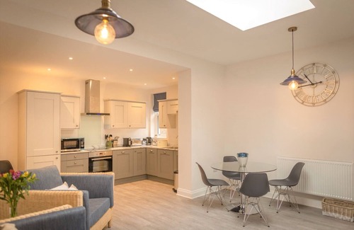 Meads Apartment | Ravelston Grange - stylish, spacious garden flat
