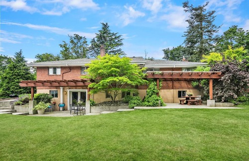 Ravenna Apartment | Ravenna Retreat - Free Parking - 1GBPS Fiber WIFI - Near UW