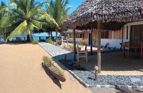 Antafondro Apartment | Ravoravo beach house Nosy Be-Atanfondro