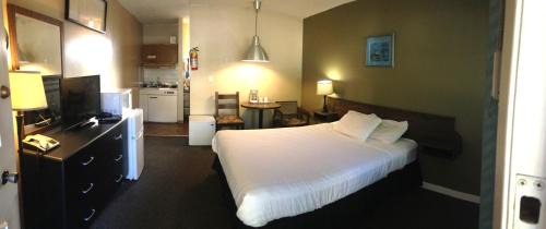 Trail Hotel | Ray Lyn Motel