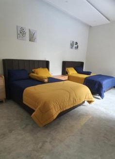Purwokerto House | RaYa GuestHouse & Pool