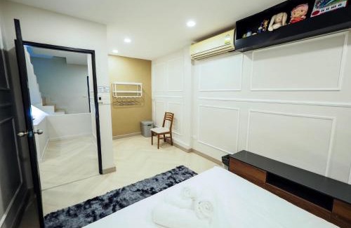 Kaset Junction Villa | RB9 Oliver's House in Kaset