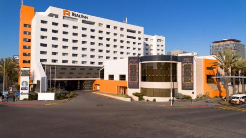 Zona Rio Hotel | Real Inn Tijuana by Camino Real Hoteles