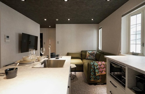 Aoyama Apartment | Real Life AOYAMA 2BR suite 5pax 3bed 3min metro
