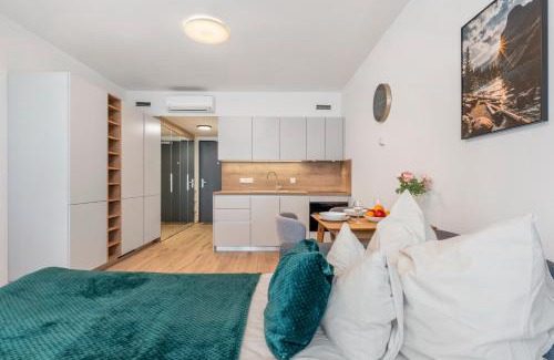 Karlin Apartment | REAL Living by REFA Karlin 408