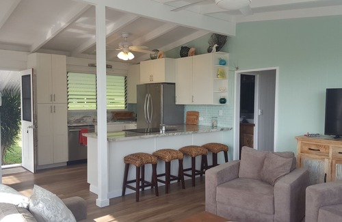 Ka'a'awa House | Recently Update Home!Quiet Beach Community! Come to the Country & Escape Crowds!