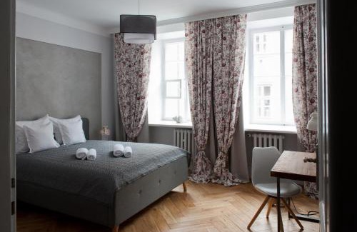 Old Town Apartment | Red Brick Old Town Apartment