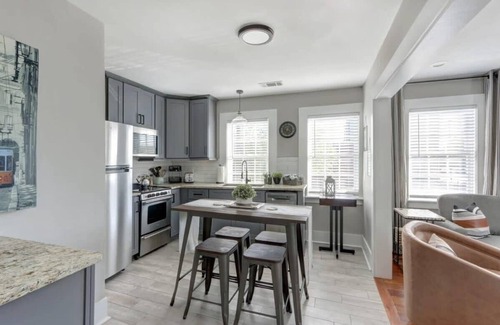 Old West Broad Neighborhood Apartment | Red Brick Row, Modern | Inviting | Chic