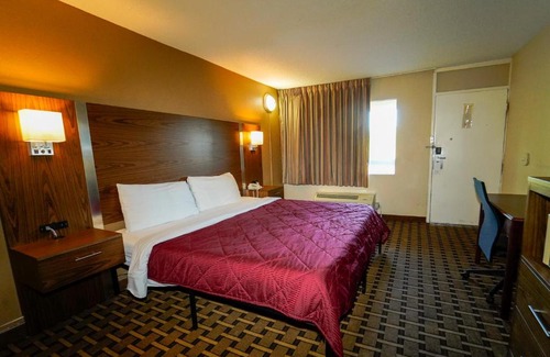Kinston Hotel | Red Carpet Inn Kinston