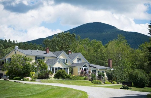 Mendon House | Red Clover Inn 7-bedroom House (sleeps max 19)