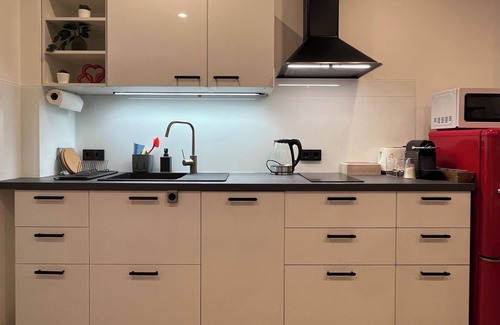 Altstadtviertel Apartment | Red Comfort Retreat