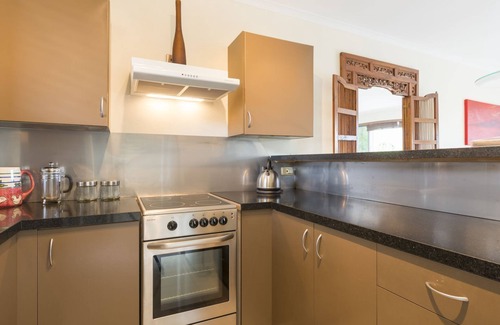 Palm Cove Apartment | Red Cowrie Coral Coast @ Palm Cove
