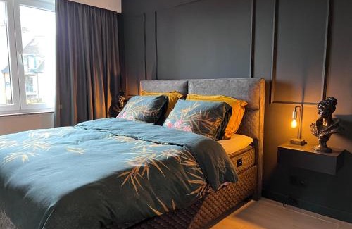 Lommel Apartment | Red cross street