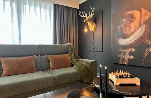 Lommel Apartment | Red cross street
