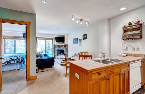 River Run Condo | Red Hawk Lodge 2207