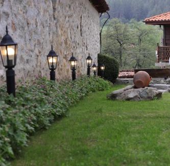 Koprivshtitsa House | Red House
