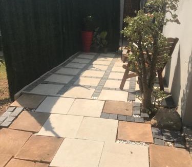Lynnwood Ridge Apartment | Red Lotus Studio Pta East-No Loadshedding