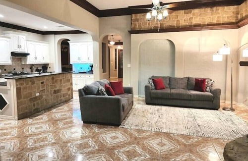 Ferris House | Red Oak Paradise
