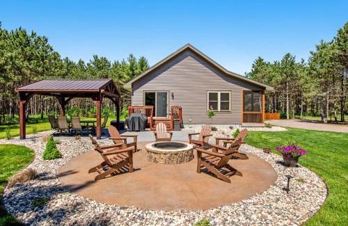 Arkdale House | Red Pine Cabin