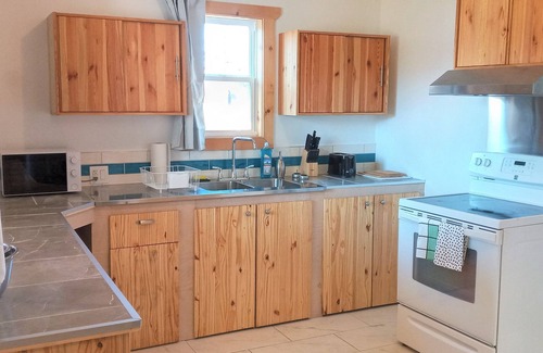 Lunenburg Apartment | Red Roof Bed & Breakfast