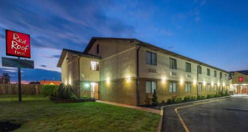 Binghamton Hotel | Red Roof Inn Binghamton North