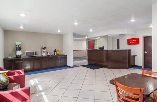 Darien Hotel | Red Roof Inn Darien - I-95/North Brunswick