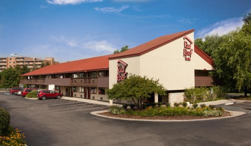 Dearborn Hotel | Red Roof Inn Detroit - Dearborn-Greenfield Village