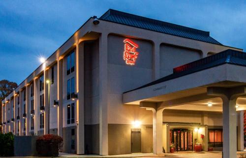 Meriden Hotel | Red Roof Inn Meriden CT