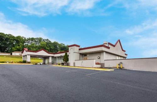 New Stanton Hotel | Red Roof Inn New Stanton