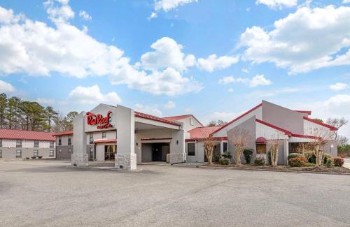 North Newport News Hotel | Red Roof Inn & Suites Newport News