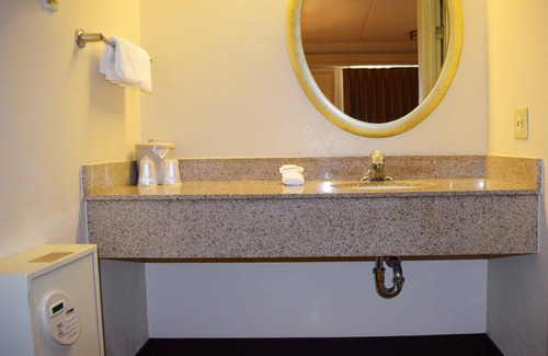 Syracuse Hotel | Red Roof Inn Syracuse
