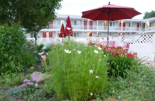 Manitou Springs Hotel | Red Wing Motel