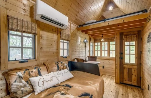 Gainesville Other | Redbud Falls Ranch Vacation Home, Horseback Riding