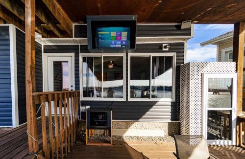 Osage Beach House | Redbud Retreat - Amenity Filled Waterfront Home