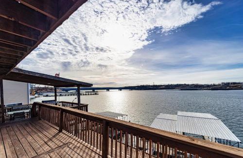 Osage Beach House | Redbud Retreat - Amenity Filled Waterfront Home