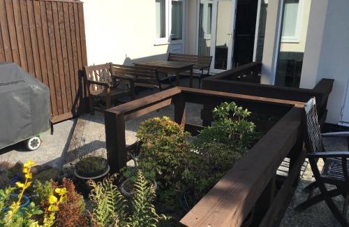 Allostock Apartment | Redcot holiday bungalow