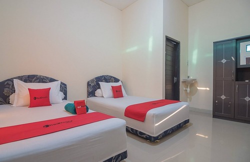 Balikpapan House | RedDoorz near Living Plaza Balikpapan 2