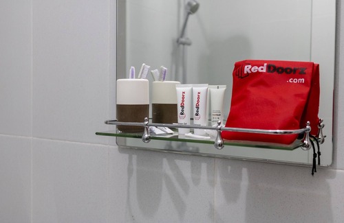 Baturaden Hotel | RedDoorz near Lokawisata Baturaden 2