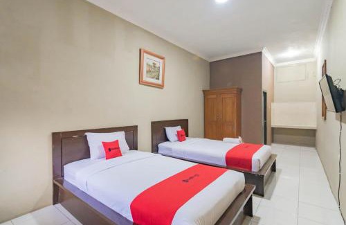 Cikakak Hotel | RedDoorz near Pantai Karang Hawu Pelabuhan Ratu