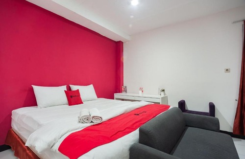 Gading House | RedDoorz Plus near Mall Kelapa Gading