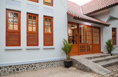 Astana Anyar House | RedDoorz Plus near Pasundan University