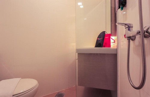 Thomson Road Hotel | RedDoorz Premium at Balestier