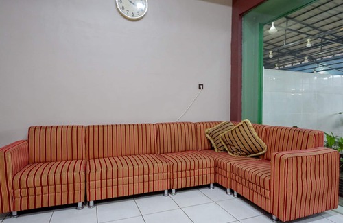 Kendari Hotel | RedDoorz Syariah @ Hotel Wisma Indonesia Kendari